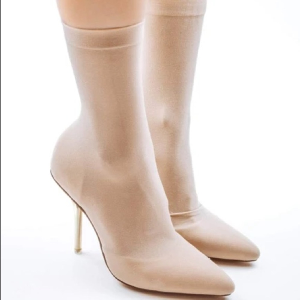 Fashion Nova high heel pointed booties